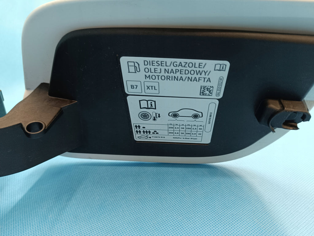 VW PASSAT B9 VARIANT 2.0 TDI 2024 R FUEL FILLER FLAP ACTUATOR 3J0809702A