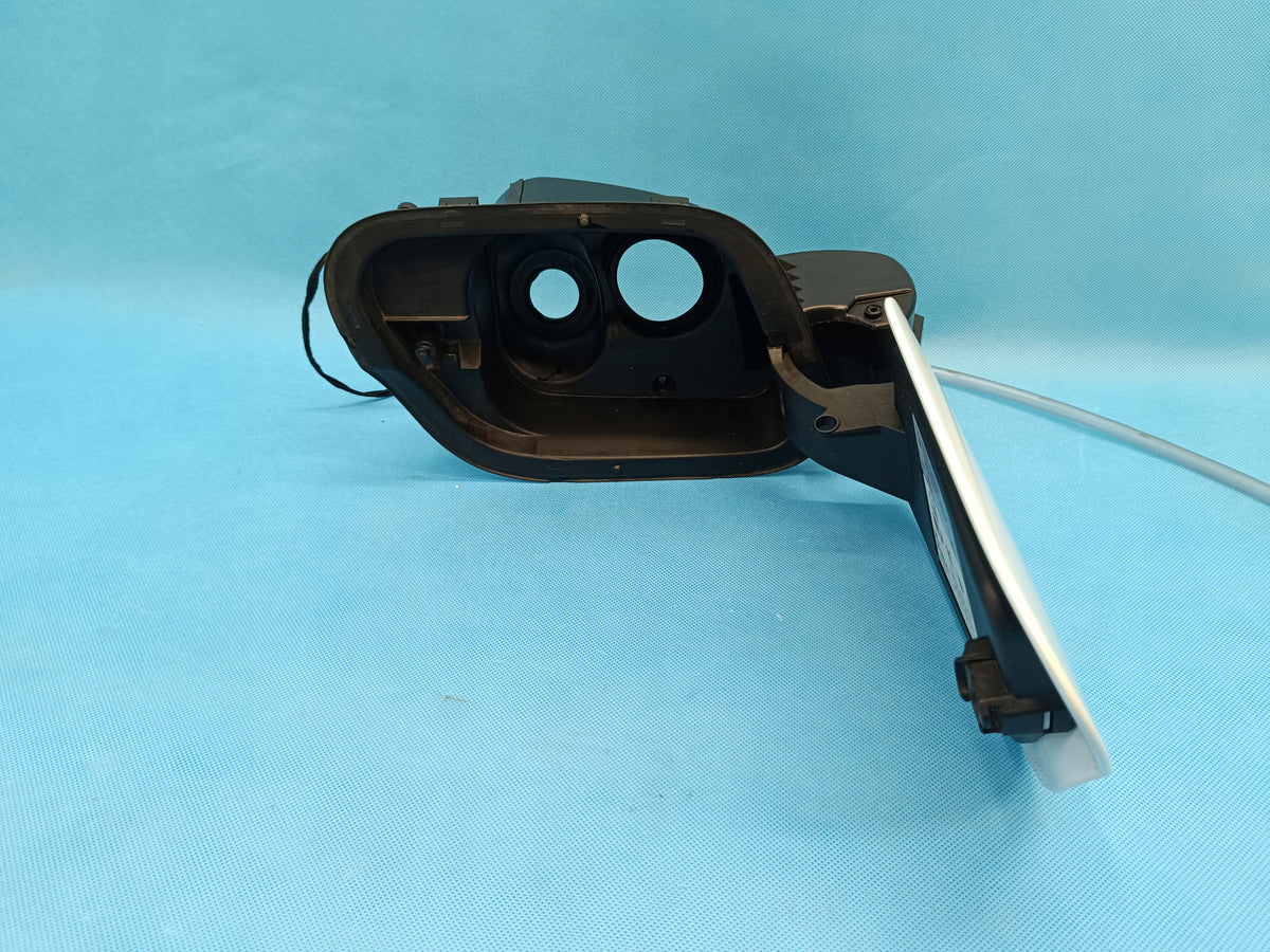 VW PASSAT B9 VARIANT 2.0 TDI 2024 R FUEL FILLER FLAP ACTUATOR 3J0809702A