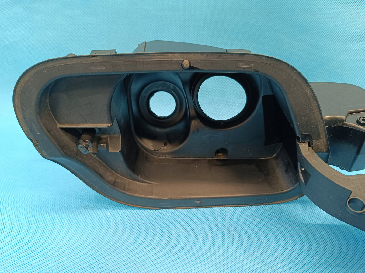VW PASSAT B9 VARIANT 2.0 TDI 2024 R FUEL FILLER FLAP ACTUATOR 3J0809702A