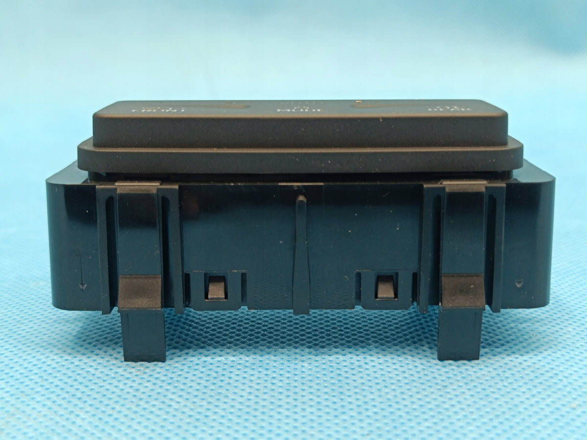 VW PASSAT B9 VARIANT 2.0 TDI 2024 R SWITCH LIGHT SWITCH 571941633A