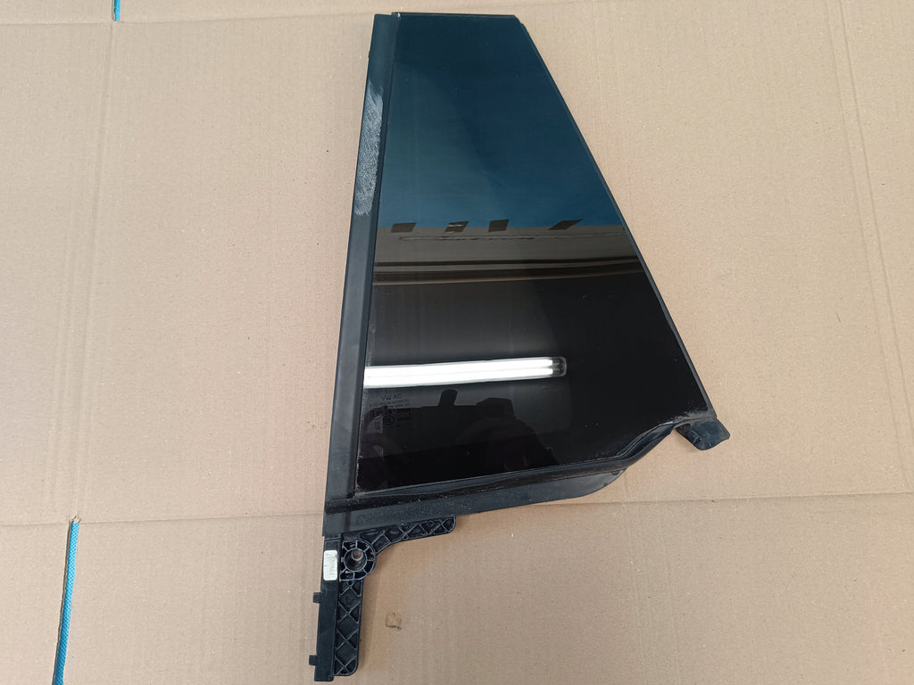 VW PASSAT B9 VARIANT 2.0TDI GLASS FROM 2024 DOOR LEFT REAR 3J0845213C AS3