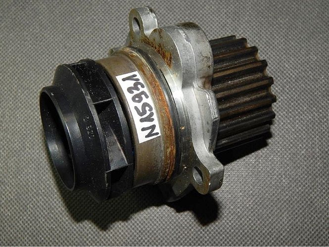 VW PASSAT CC 2.0 TDI WATER PUMP 038121019E