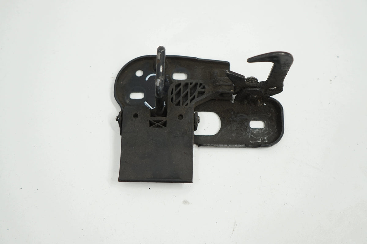 VW PASSAT CC LOCK BOLT MASK 3C8823480B