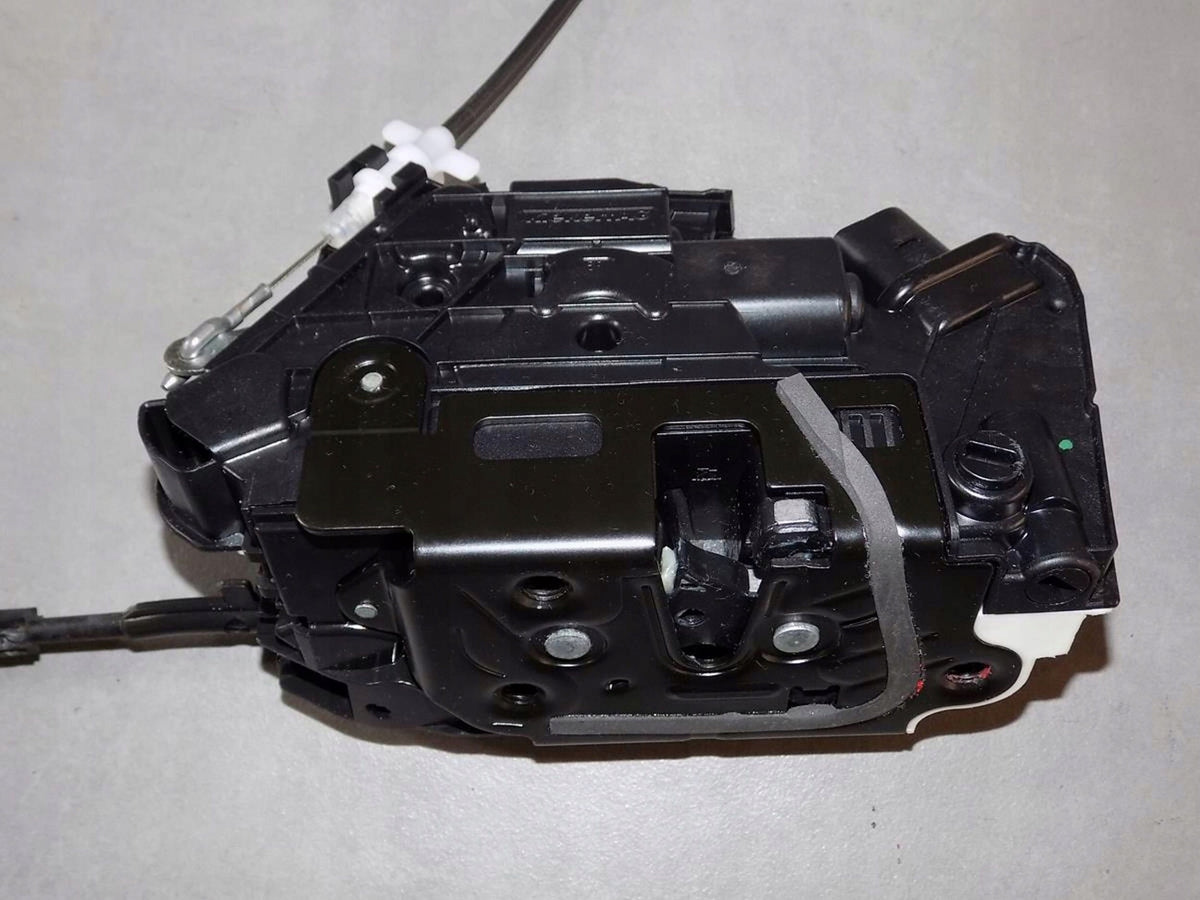 VW PASSAT CC LOCK RIGHT REAR 5N0839016H