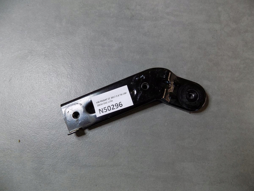 VW PASSAT CC MOUNT BRACKET 3C1955633A