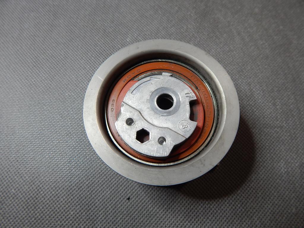 VW PASSAT CC ROLLER TENSIONER 03L109243F