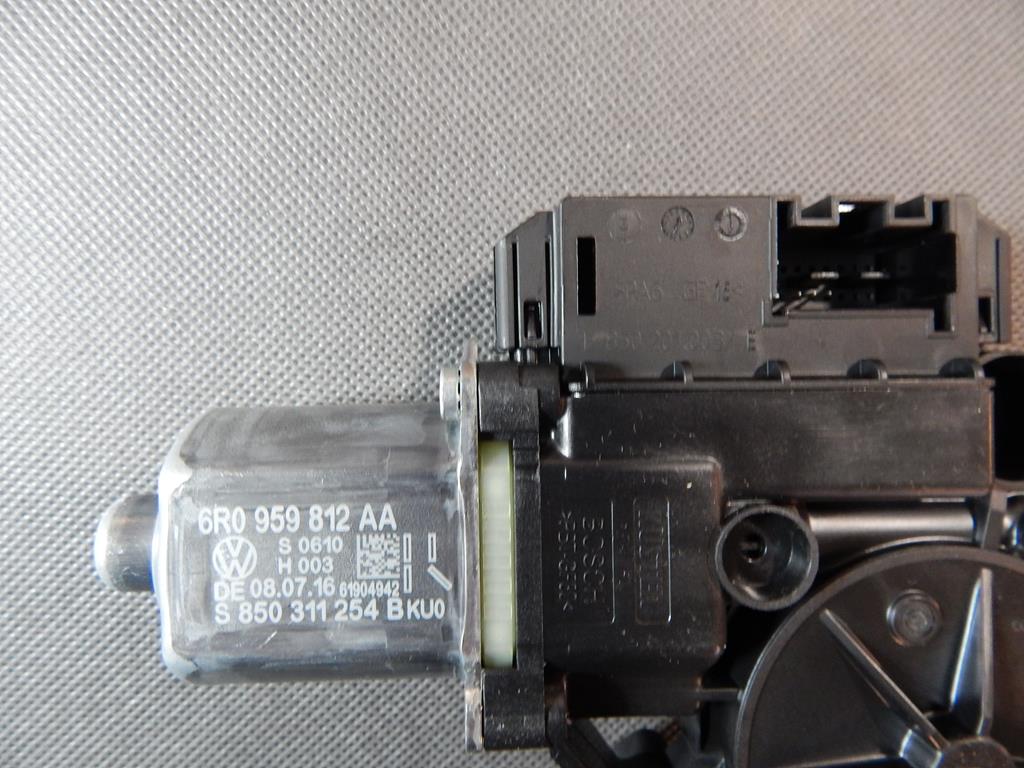 VW POLO 6C WINDSHIELD MOTOR RIGHT REAR 6R0959812AA
