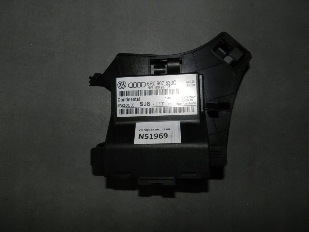 VW POLO 6R GATEWAY MODULE 6R0907530C