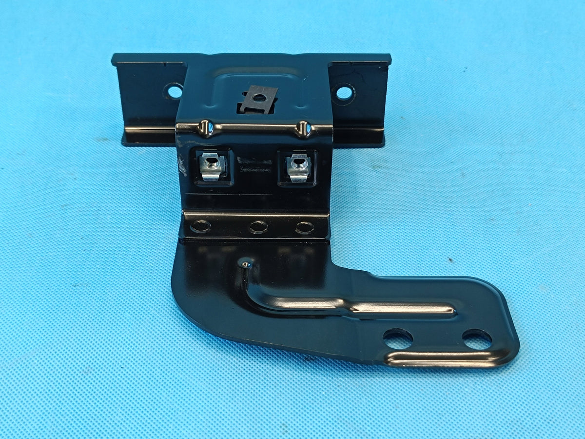 VW Passat B8 VARIANT 2.0 TDI 110KW 2022R TRUNK BRACKET RIGHT 3G9863254
