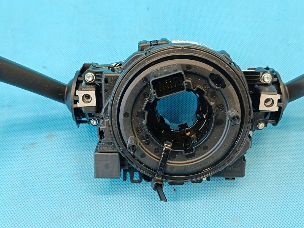 VW Passat B8 VARIANT 2.0 TDI 2022 R COMBINED SWITCH TAPE 5Q1953521KF