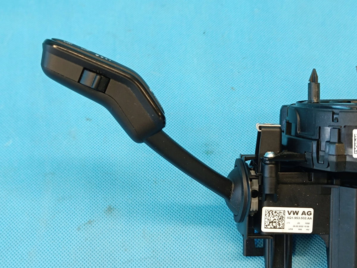 VW Passat B8 VARIANT 2.0 TDI 2022 R COMBINED SWITCH TAPE 5Q1953521KF