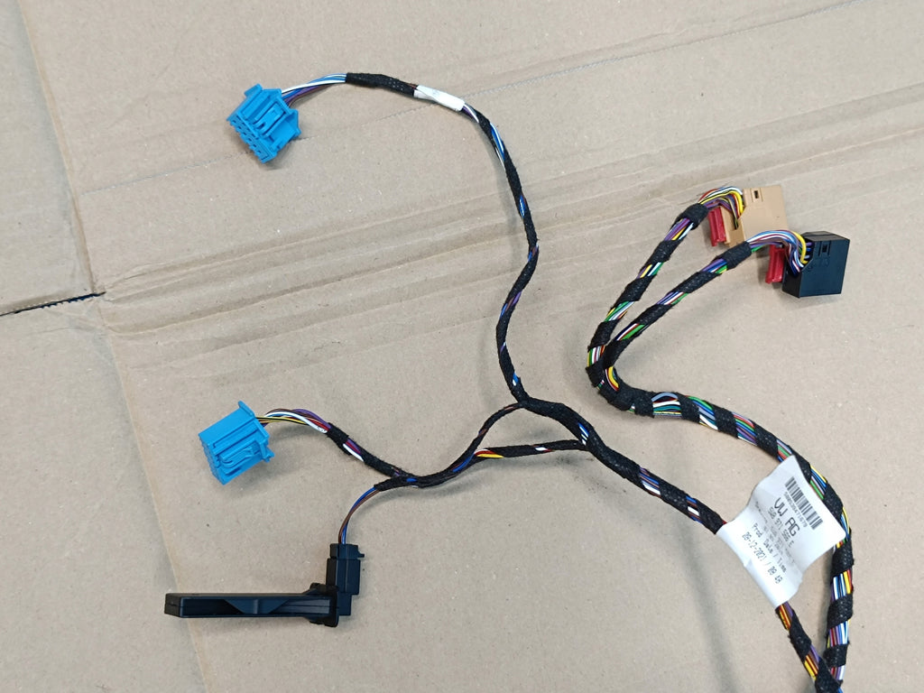 VW Passat B8 VARIANT 2.0 TDI 2022R HARNESS HEATER INSTALLATION 5WB971566E
