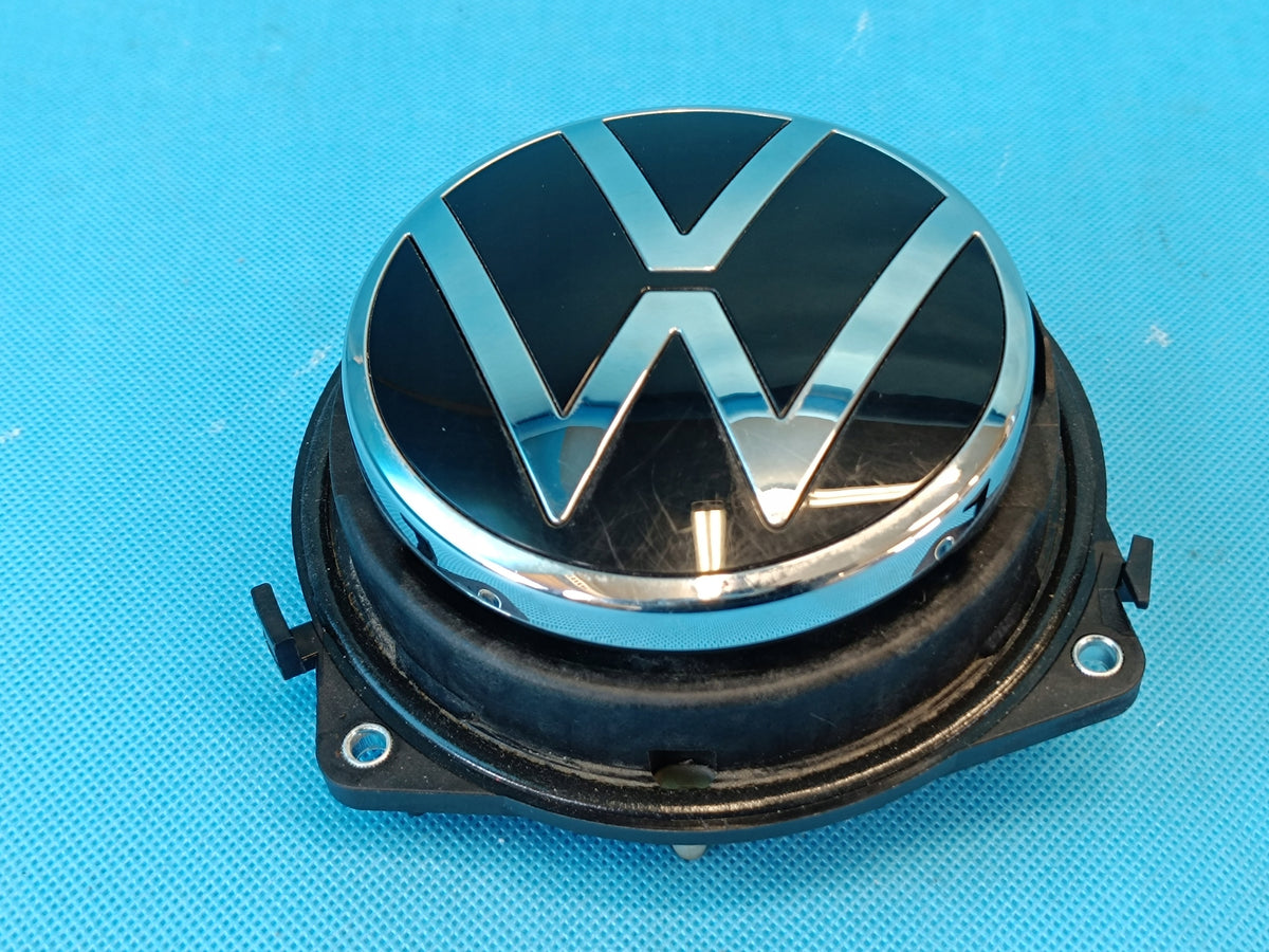 VW Passat B8 VARIANT 2.0TDI 110KW 2023R FLAP HANDLE EMBLEM REAR 3G8827469