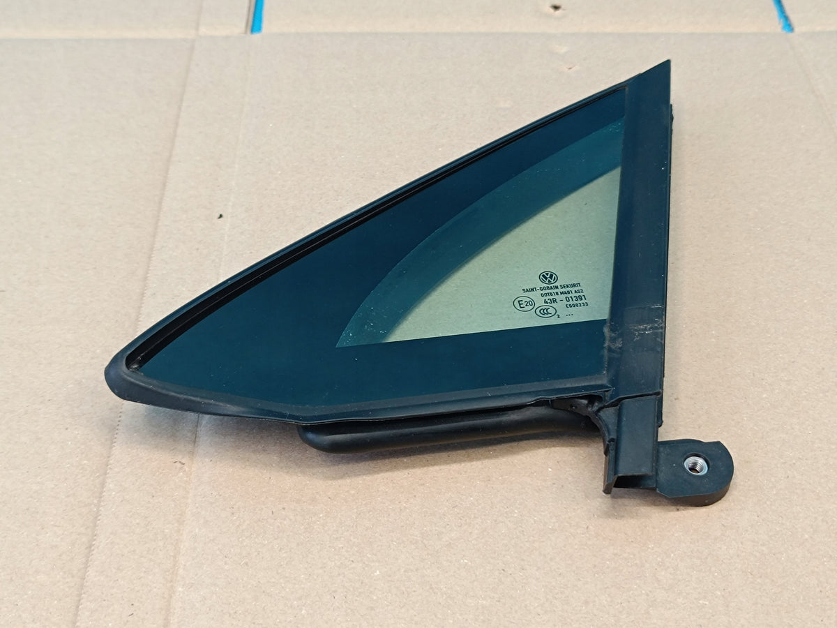 VW Passat B8 VARIANT GLASS TRIANGLE DOOR LEFT FRONT 3G0845113H FROM 2022
