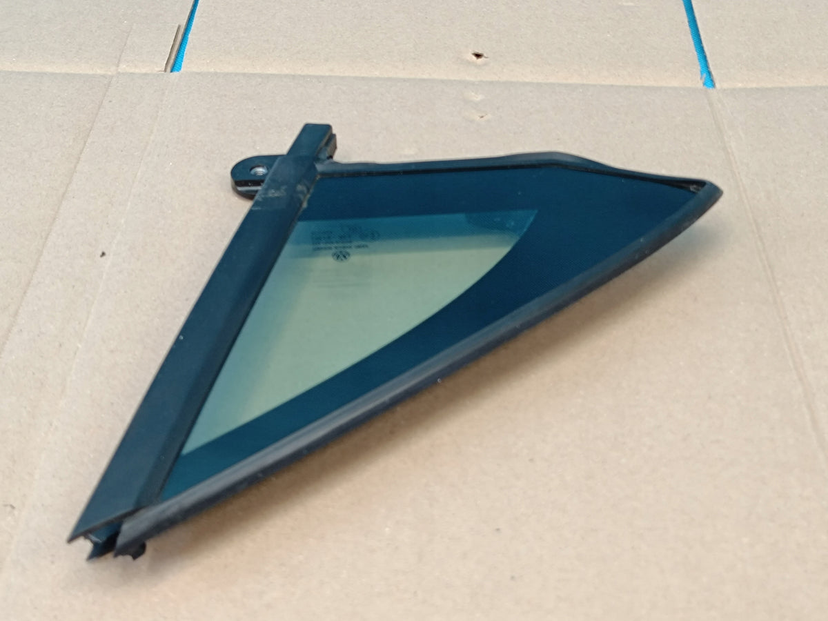 VW Passat B8 VARIANT GLASS TRIANGLE DOOR LEFT FRONT 3G0845113H FROM 2022