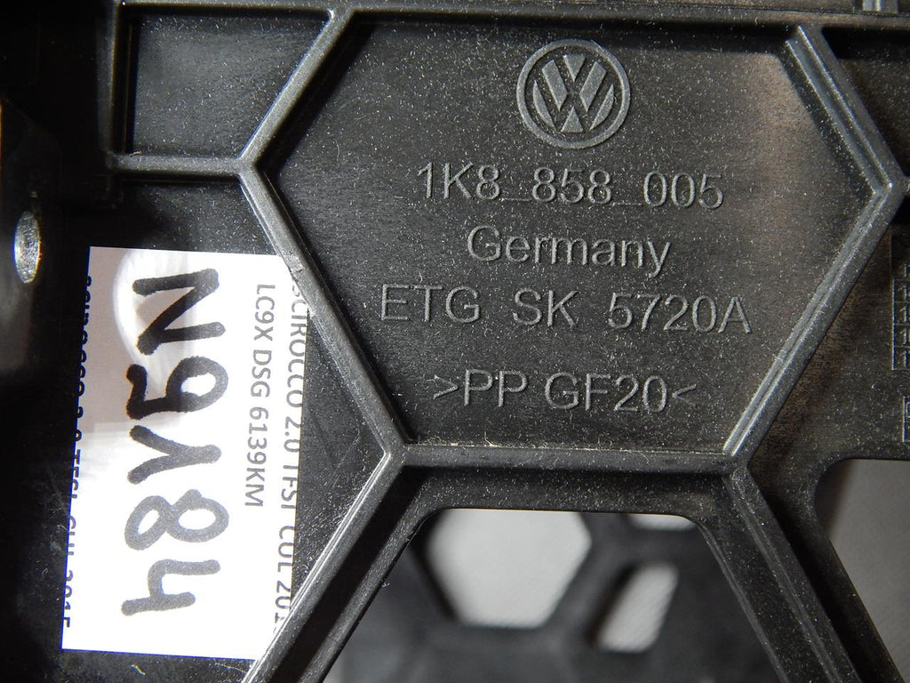 VW SCIROCCO FRAME RADIO POCKET 1K8858005