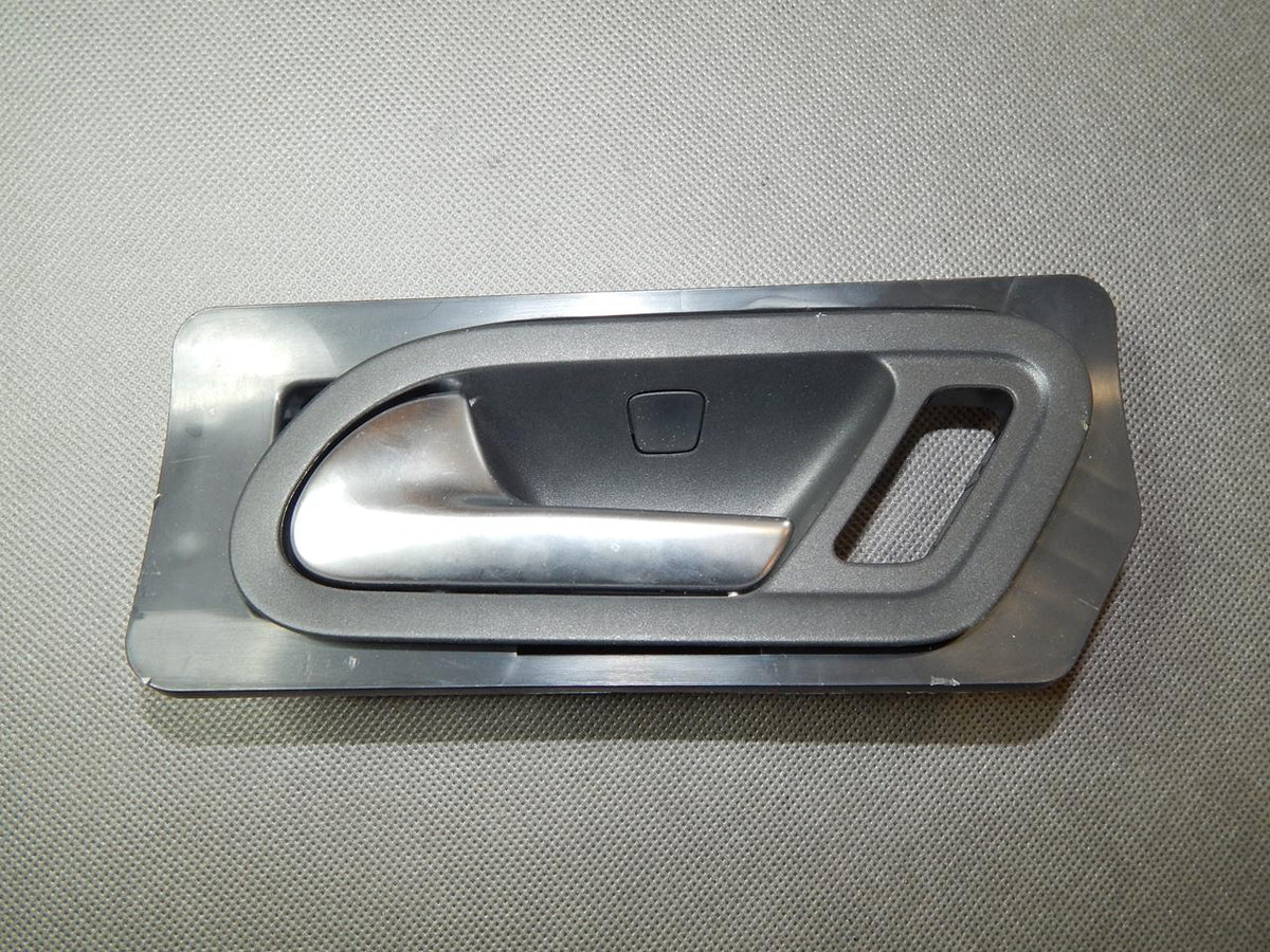 VW SCIROCCO INTERIOR DOOR HANDLE LEFT 1Q0837197