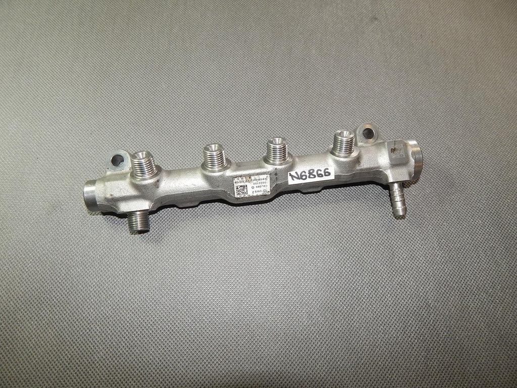 VW SHARAN 7N 2.0 TDI INJECTION RAIL 04L086G