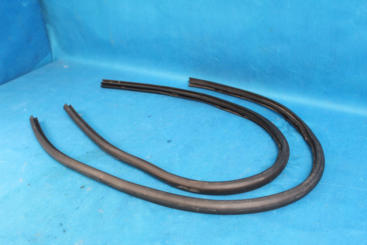 VW T-ROC CONVERTIBLE DOOR SEAL LEFT RIGHT 2GC867911 2021R