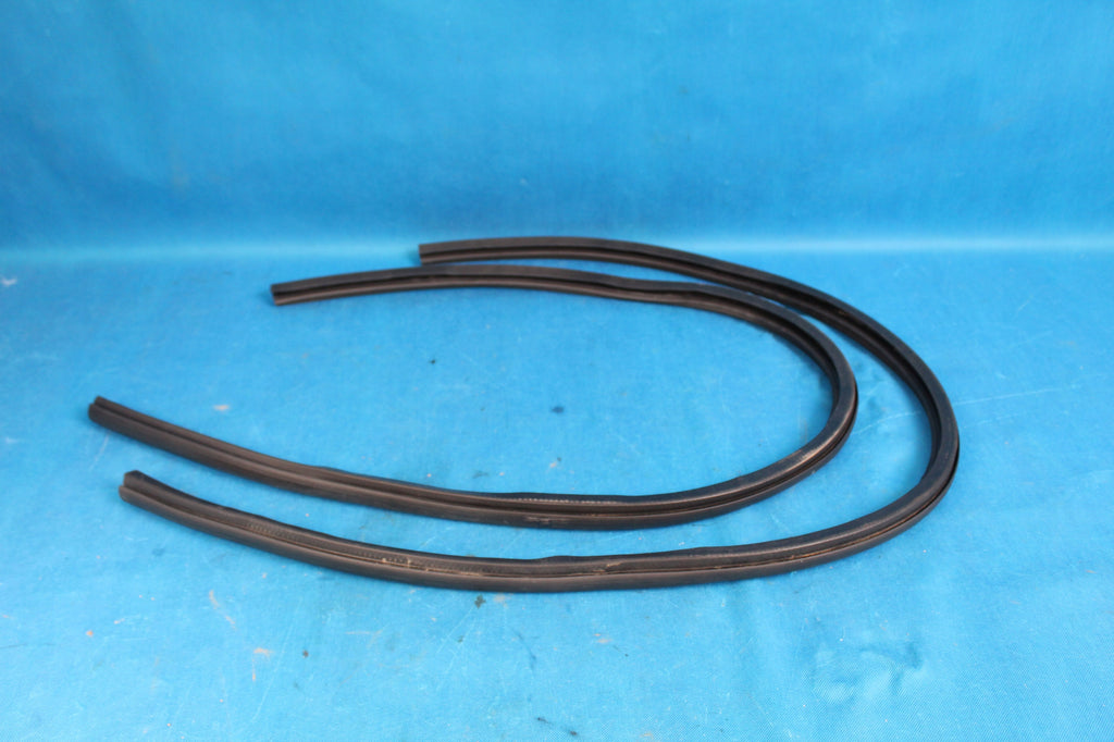 VW T-ROC CONVERTIBLE DOOR SEAL LEFT RIGHT 2GC867911 2021R