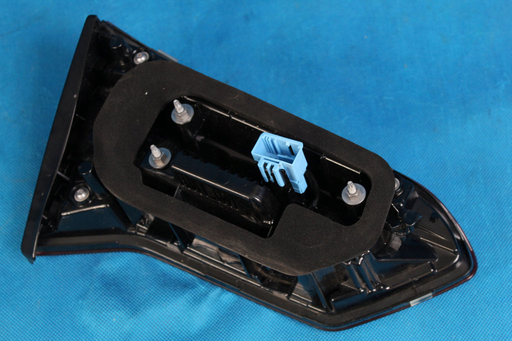 VW T-ROC CONVERTIBLE LAMP REAR RIGHT AFTER FLOODING 2GC945094A 2021R