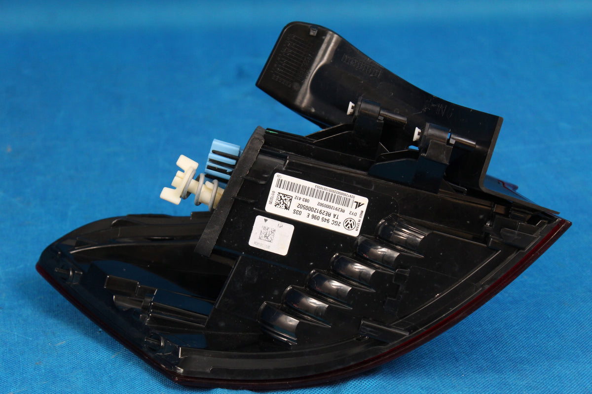 VW T-ROC CONVERTIBLE LAMP REAR RIGHT AFTER FLOODING 2GC945096E 2021R