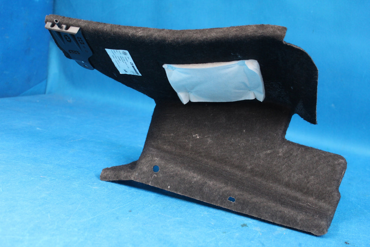 VW T-ROC CONVERTIBLE TRUNK BACON RIGHT 2021R