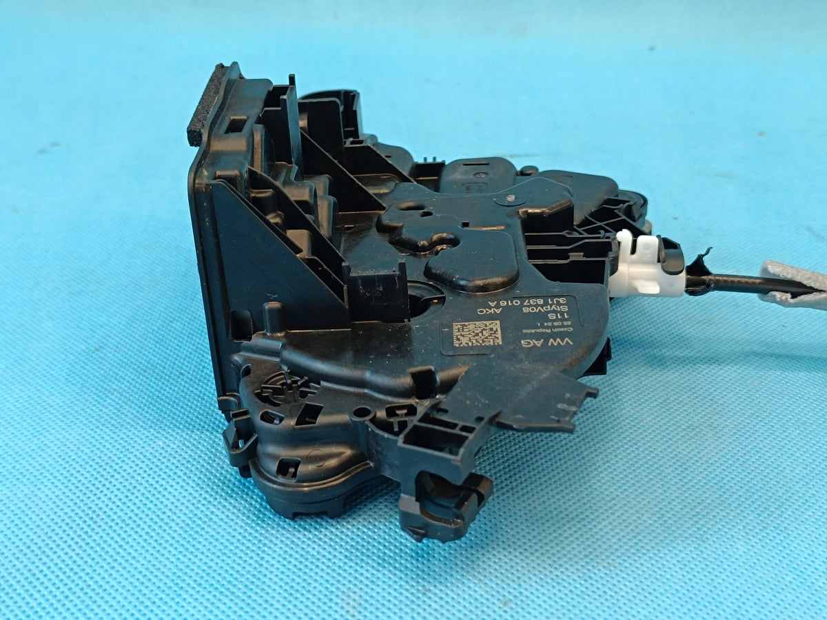 VW T-ROC LIFT 1.5 TSI 110KW 2025 R DOOR LOCK RIGHT FRONT 3J1837016A
