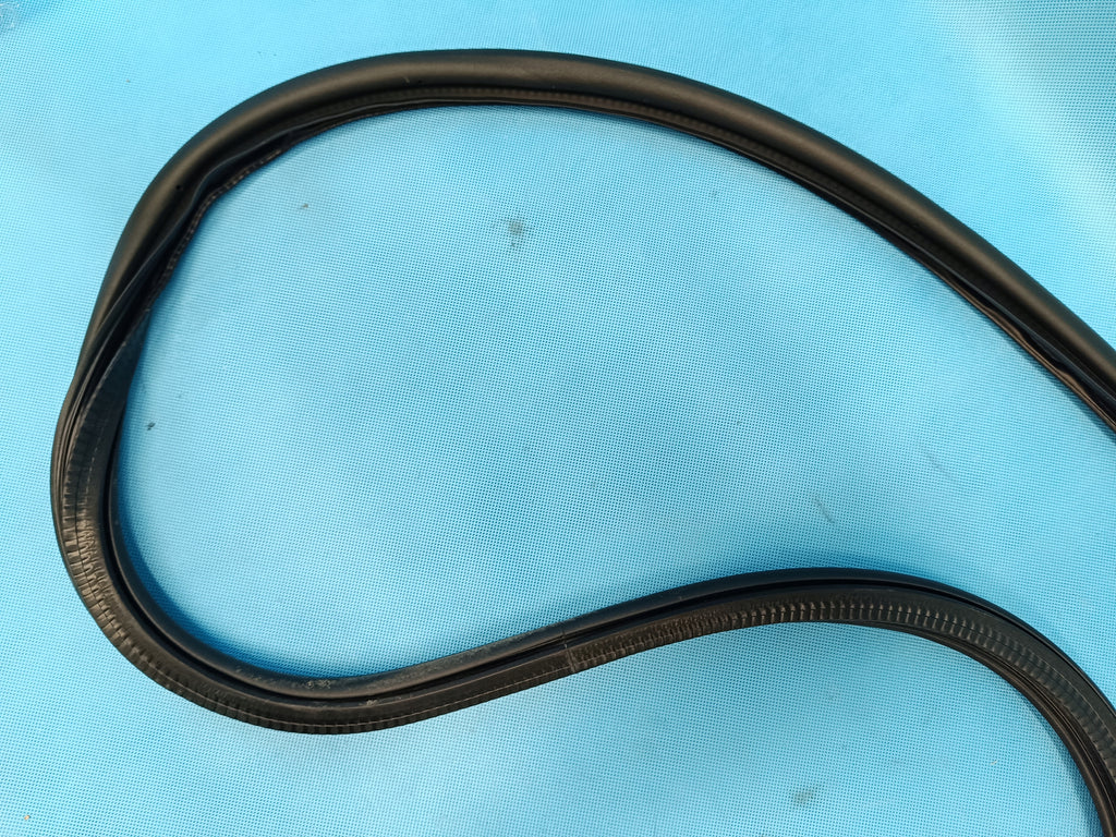 VW T-ROC LIFT 1.5 TSI 110KW 2025 R DOOR SEAL LEFT REAR 2GA867913B