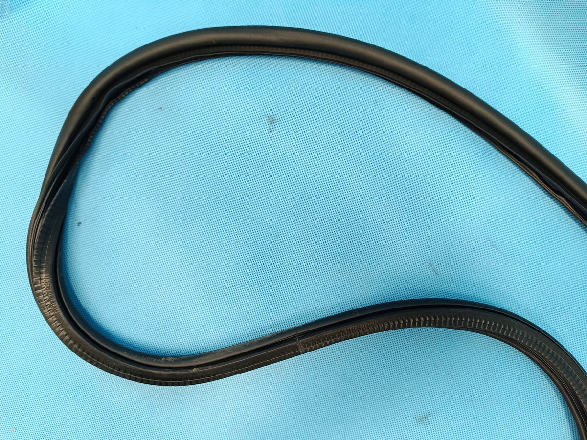VW T-ROC LIFT 1.5 TSI 110KW 2025 R DOOR SEAL LEFT REAR 2GA867913B