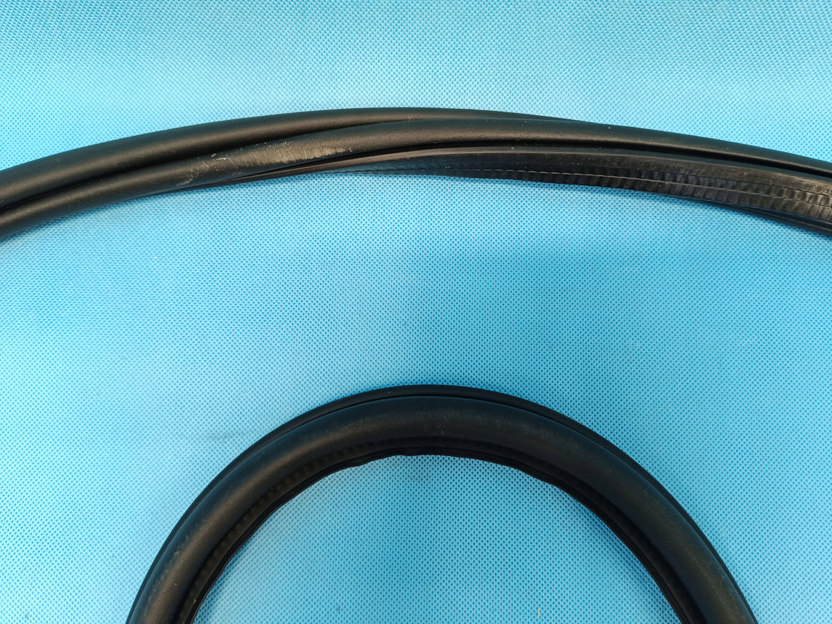 VW T-ROC LIFT 1.5 TSI 110KW 2025 R DOOR SEAL LEFT REAR 2GA867913B