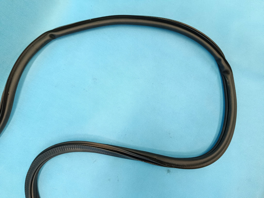 VW T-ROC LIFT 1.5 TSI 110KW 2025 R DOOR SEAL RIGHT FRONT 2GA867912B