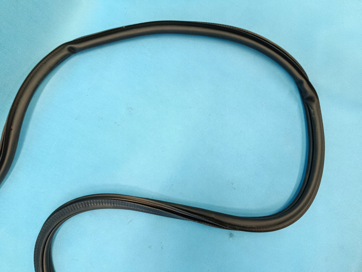 VW T-ROC LIFT 1.5 TSI 110KW 2025 R DOOR SEAL RIGHT FRONT 2GA867912B