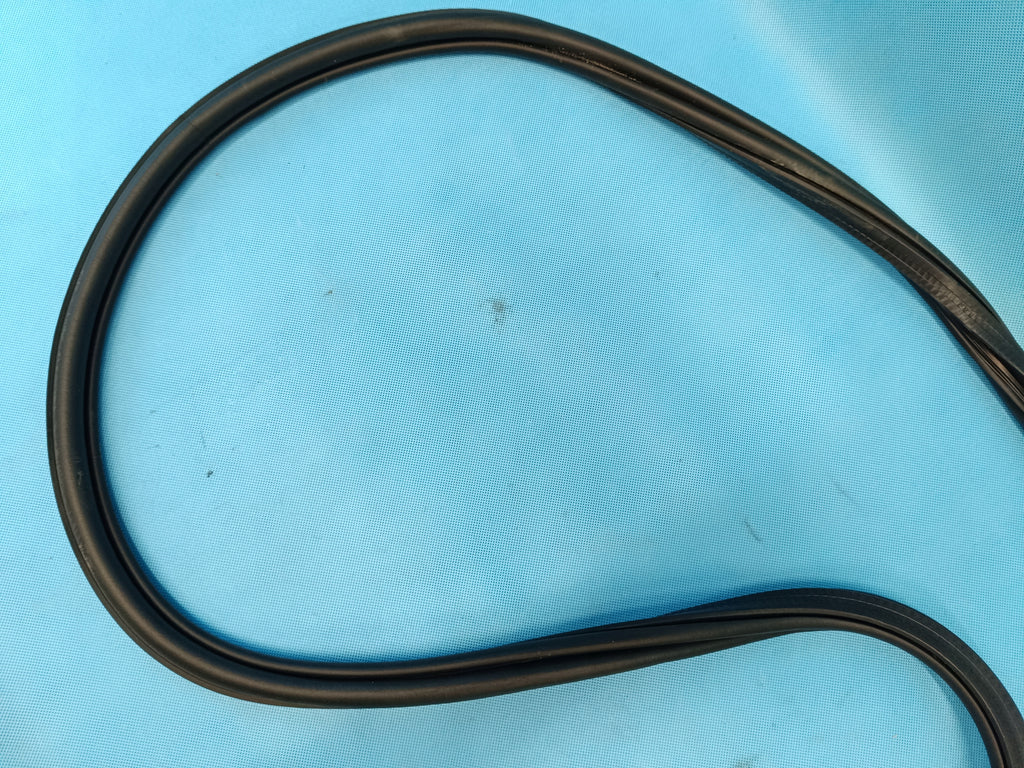 VW T-ROC LIFT 1.5 TSI 110KW 2025 R DOOR SEAL RIGHT FRONT 2GA867912B