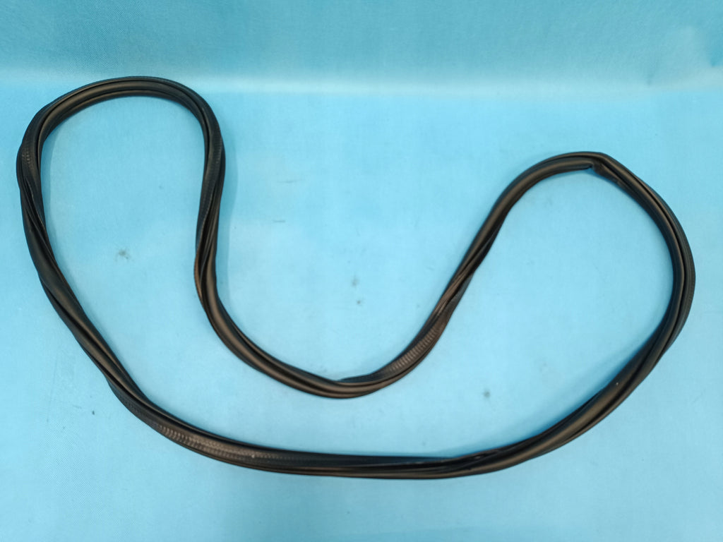 VW T-ROC LIFT 1.5 TSI 110KW 2025 R DOOR SEAL RIGHT REAR 2GA867914B