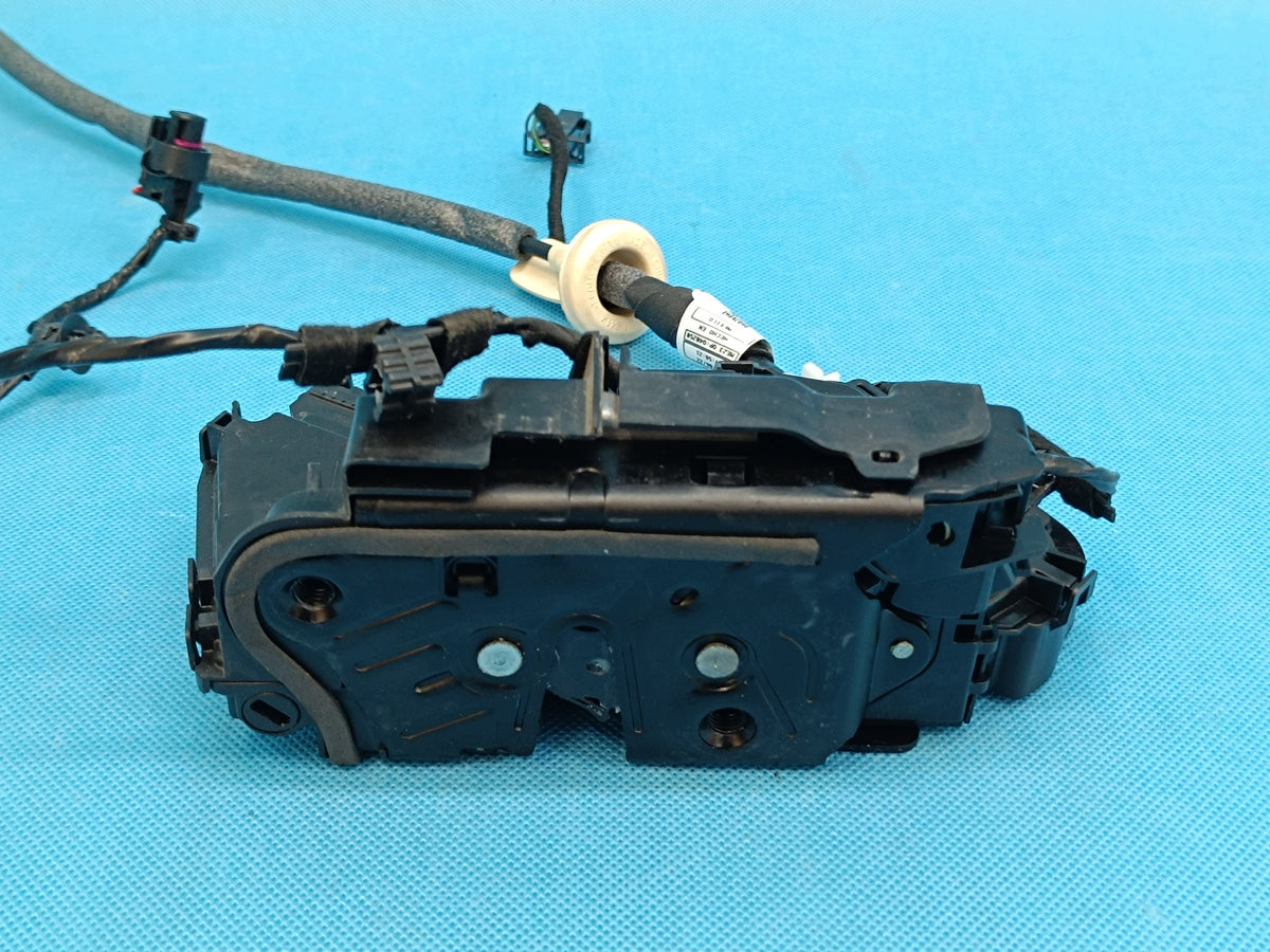VW TIGUAN 2 II 2.0 TFSI 140KW 2022 R DOOR LOCK RIGHT FRONT 5NN837016