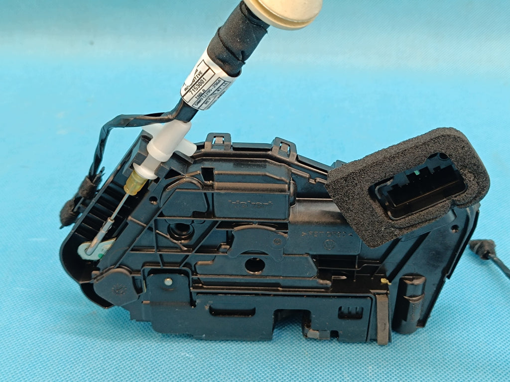 VW TIGUAN 2 II 2.0 TFSI 140KW 2022 R DOOR LOCK RIGHT FRONT 5NN837016