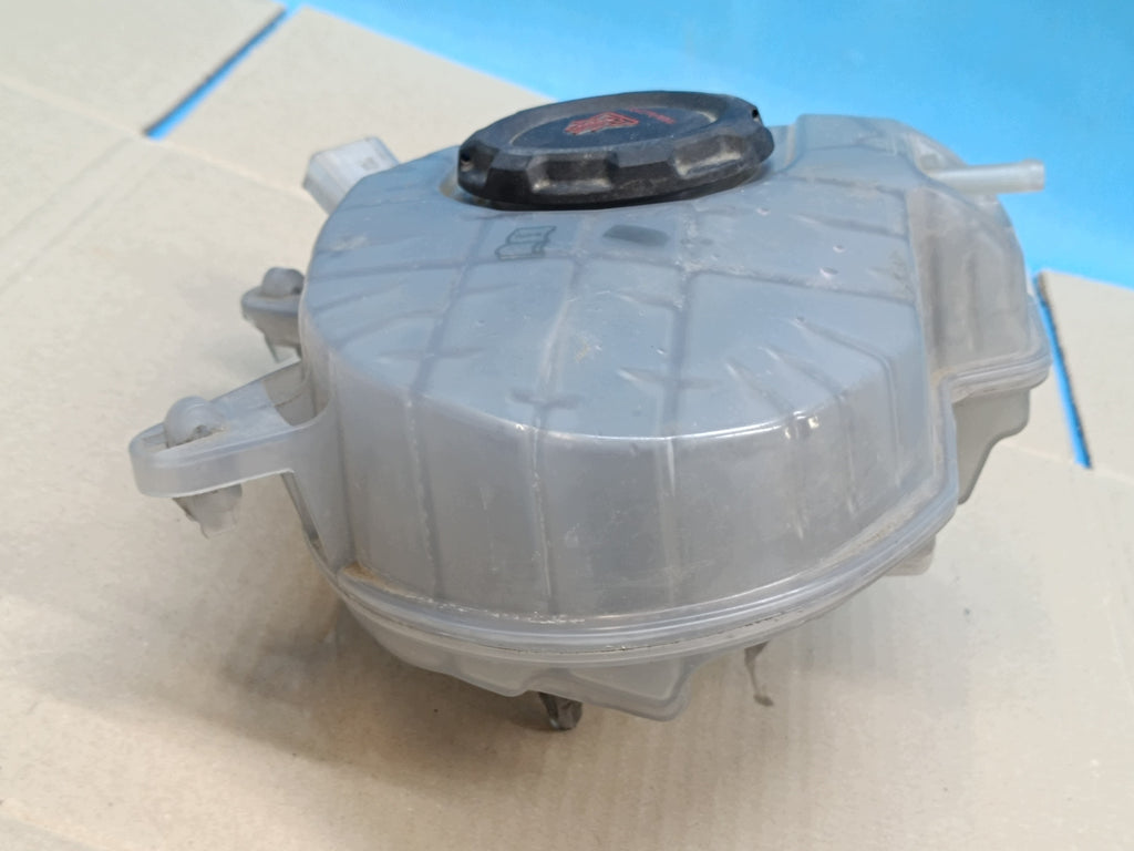 VW TIGUAN 2 II 2.0 TFSI 140KW 2022 R EXPANSION TANK 5WA121407G