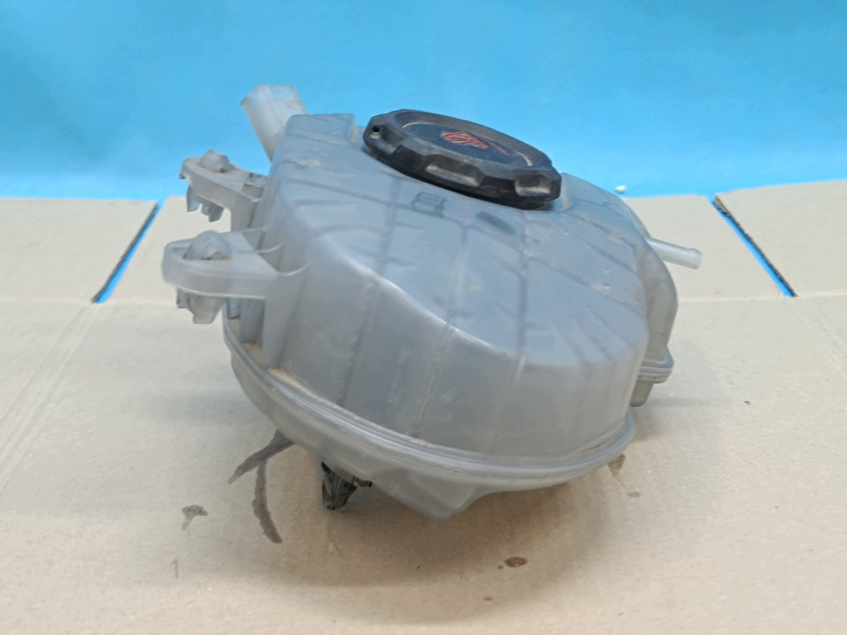 VW TIGUAN 2 II 2.0 TFSI 140KW 2022 R EXPANSION TANK 5WA121407G