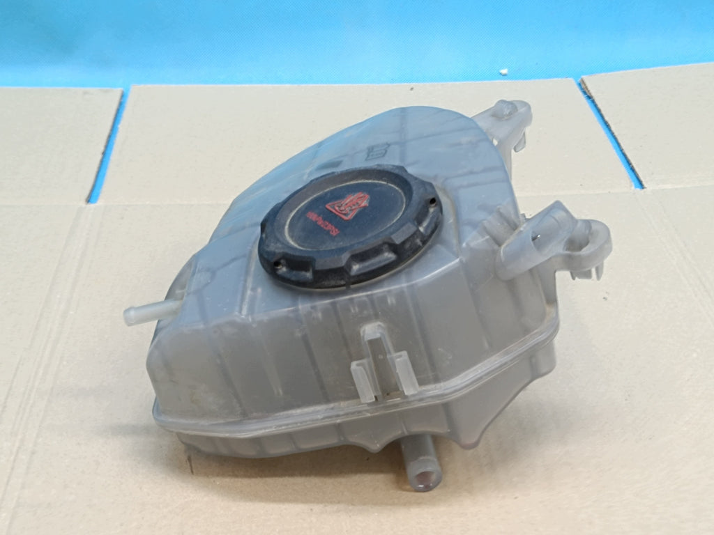 VW TIGUAN 2 II 2.0 TFSI 140KW 2022 R EXPANSION TANK 5WA121407G