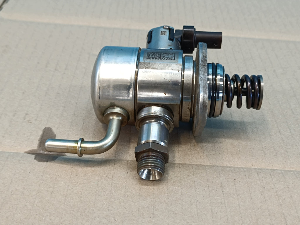 VW TIGUAN 2 II 2.0 TFSI 140KW 2022 R FUEL PUMP 06N127025E