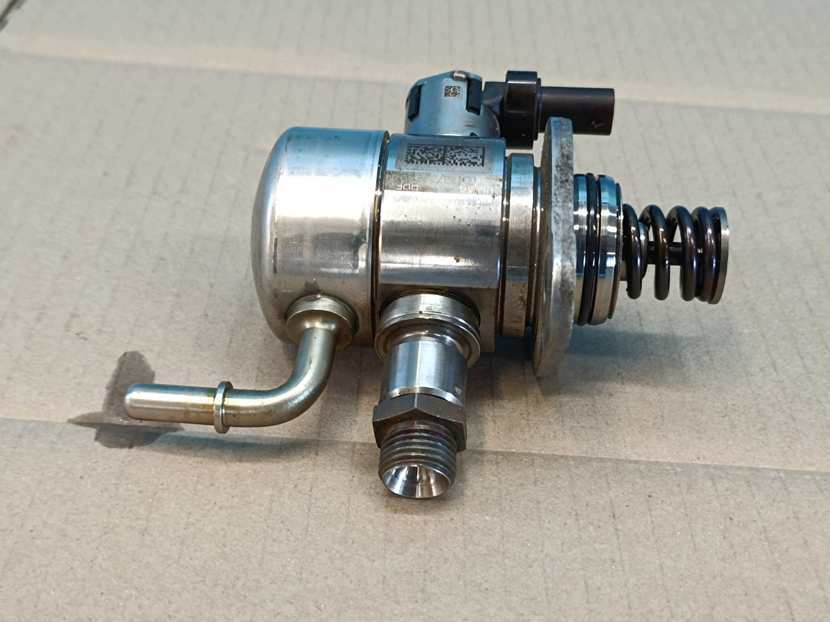VW TIGUAN 2 II 2.0 TFSI 140KW 2022 R FUEL PUMP 06N127025E