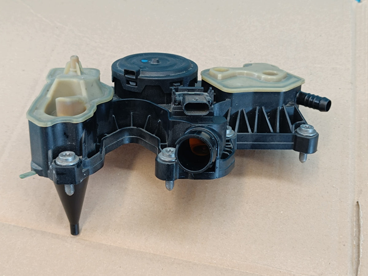 VW TIGUAN 2 II 2.0 TFSI 140KW 2022 R OIL SEPERATOR 06Q103495C 06M906094