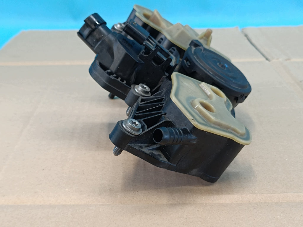 VW TIGUAN 2 II 2.0 TFSI 140KW 2022 R OIL SEPERATOR 06Q103495C 06M906094