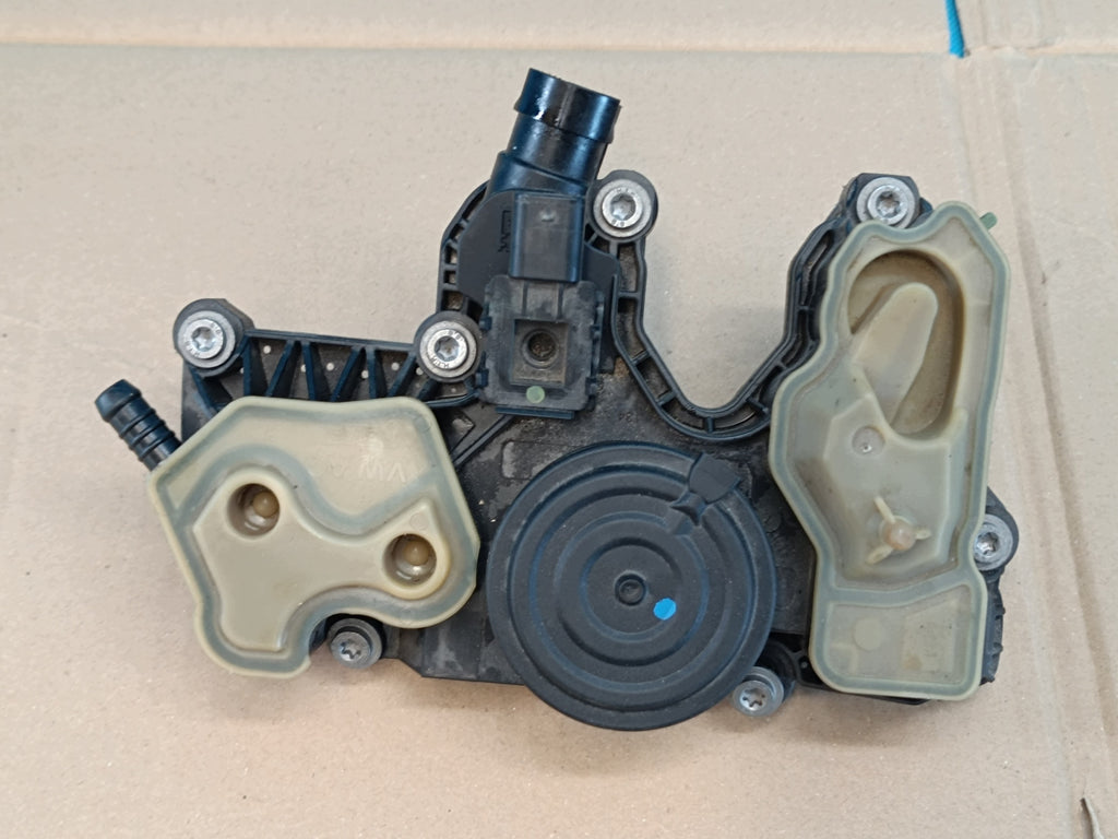 VW TIGUAN 2 II 2.0 TFSI 140KW 2022 R OIL SEPERATOR 06Q103495C 06M906094