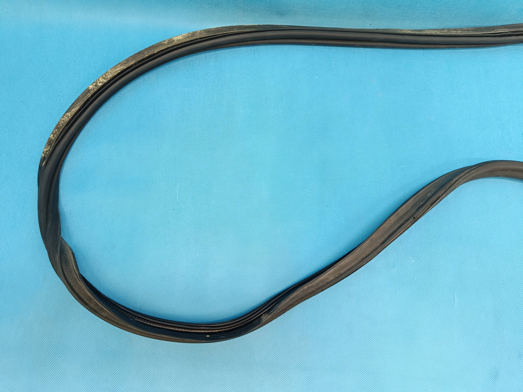 VW TIGUAN 2 II 2.0 TFSI 140KW 2022 R TAILGATE SEAL 5NA827705A