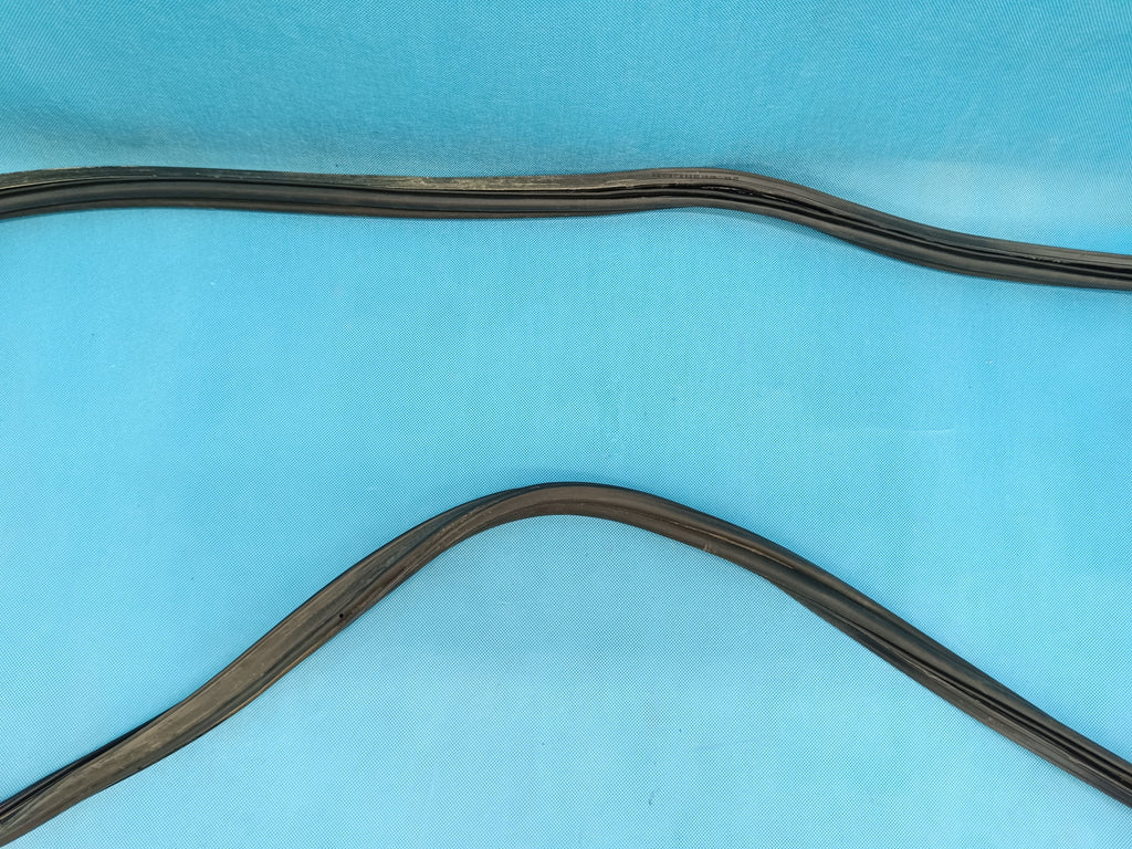 VW TIGUAN 2 II 2.0 TFSI 140KW 2022 R TAILGATE SEAL 5NA827705A
