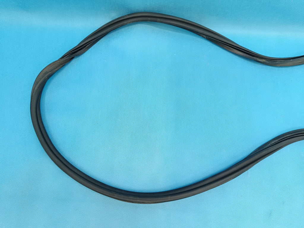 VW TIGUAN 2 II 2.0 TFSI 140KW 2022 R TAILGATE SEAL 5NA827705A
