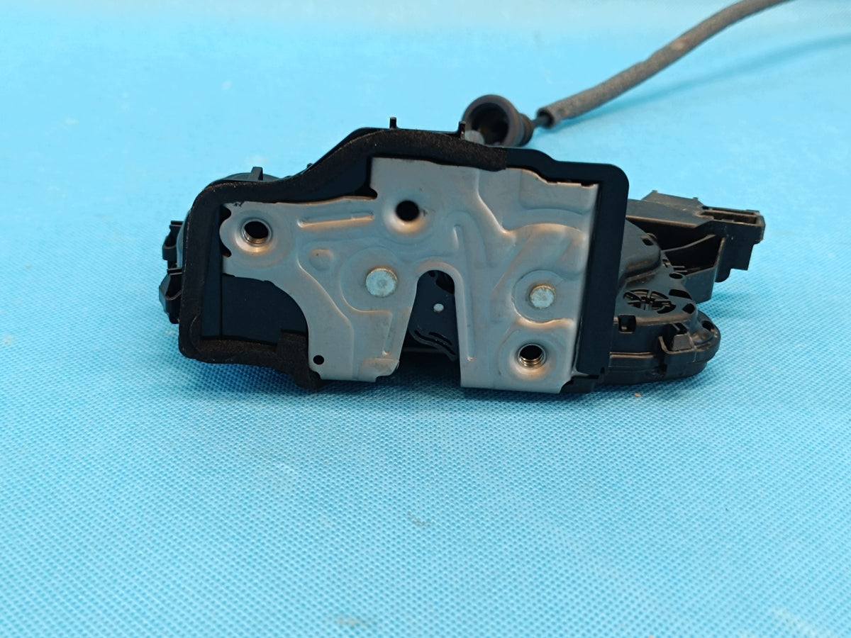 VW TIGUAN 2 II LIFT 2.0 TFSI 137KW 2024 R DOOR LOCK RIGHT REAR 2GJ839016C