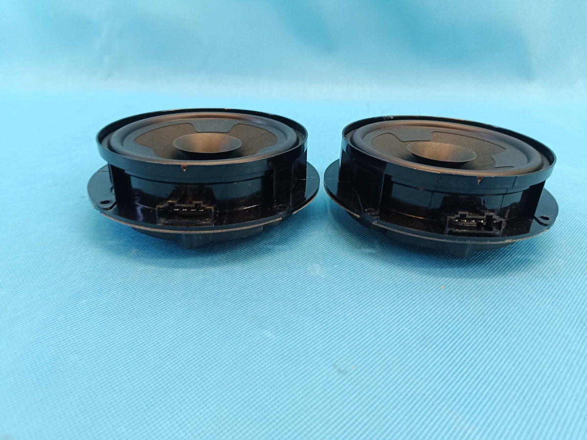 VW TIGUAN 2 II LIFT 2.0 TFSI 137KW 2024 R DOOR SPEAKER REAR 7E0035710B